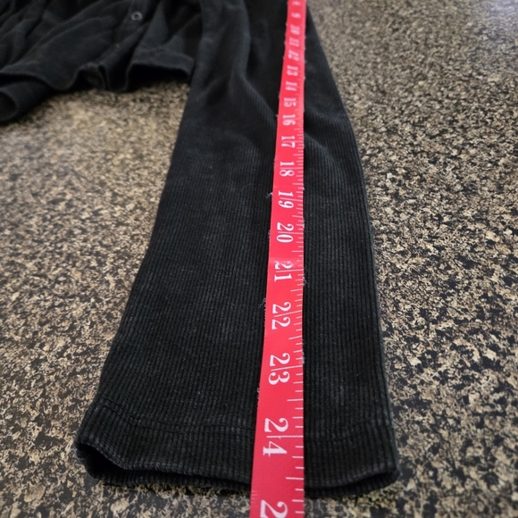 OLIVE + OAK Black Mineral Wash Crop Cardigan Snap Front Women’s L NWT - Picture 10 of 14